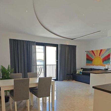 Luxury Garden View At Spinola Bay St Julians Appartement San Ġiljan Buitenkant foto